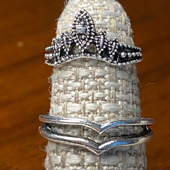 Mouse Queen Set of 6 Silver Knuckle Rings - Picture 2 of 5